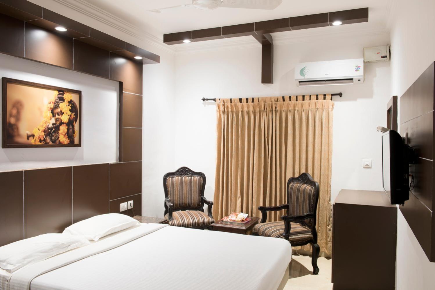 The Vyshakh Hotel Guruvāyūr Екстериор снимка