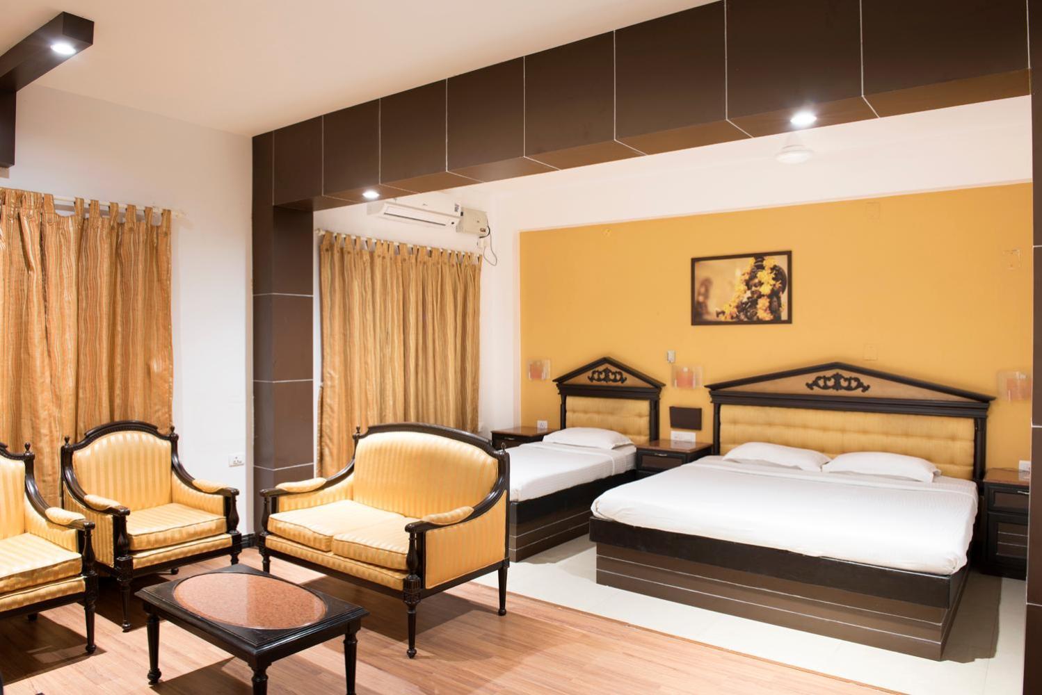 The Vyshakh Hotel Guruvāyūr Екстериор снимка
