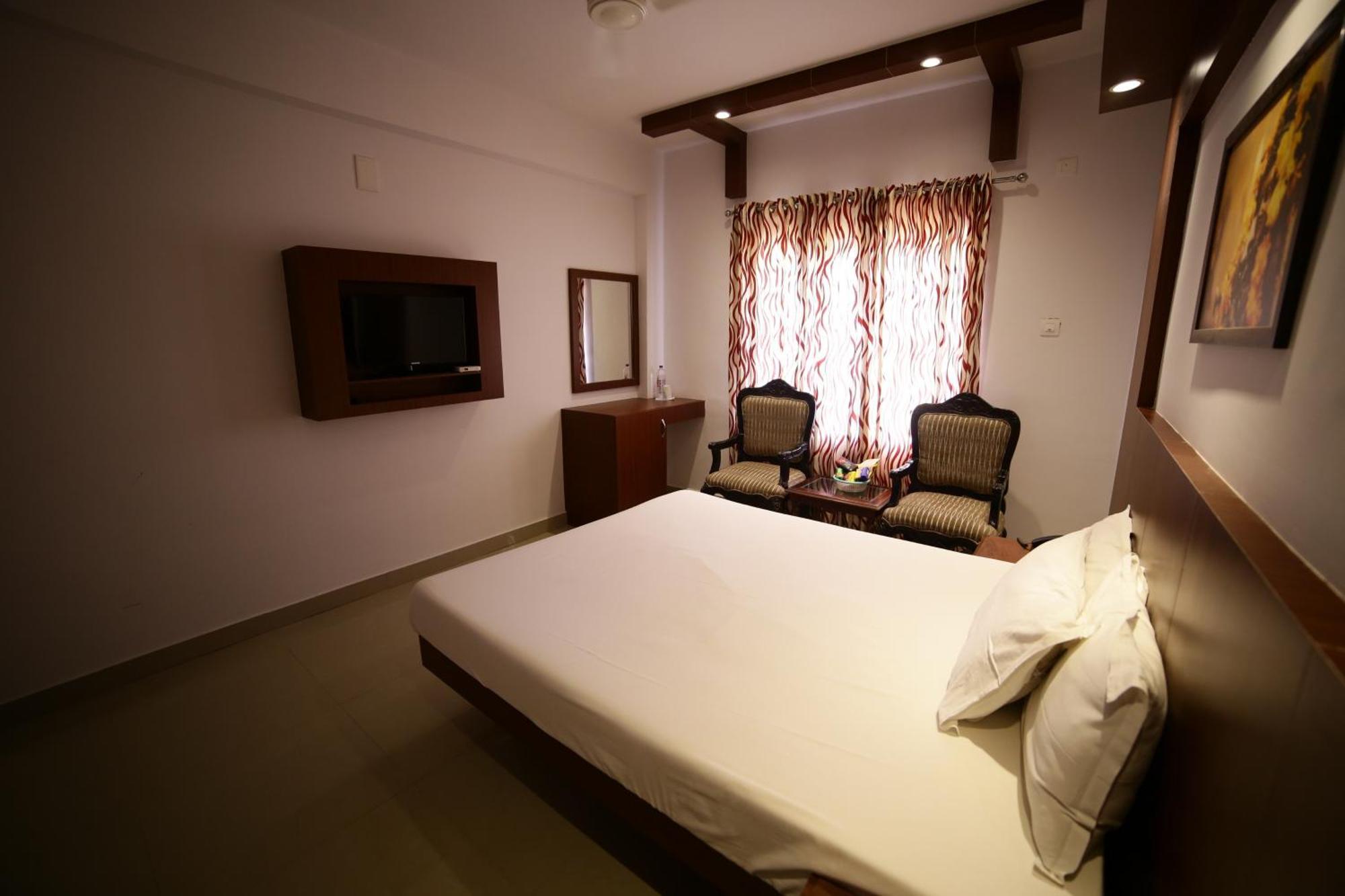 The Vyshakh Hotel Guruvāyūr Екстериор снимка