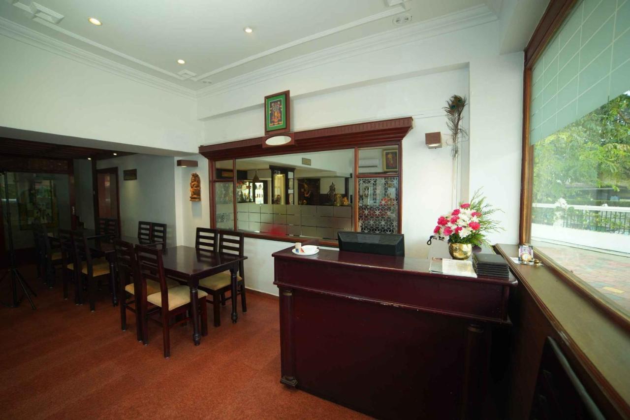 The Vyshakh Hotel Guruvāyūr Екстериор снимка