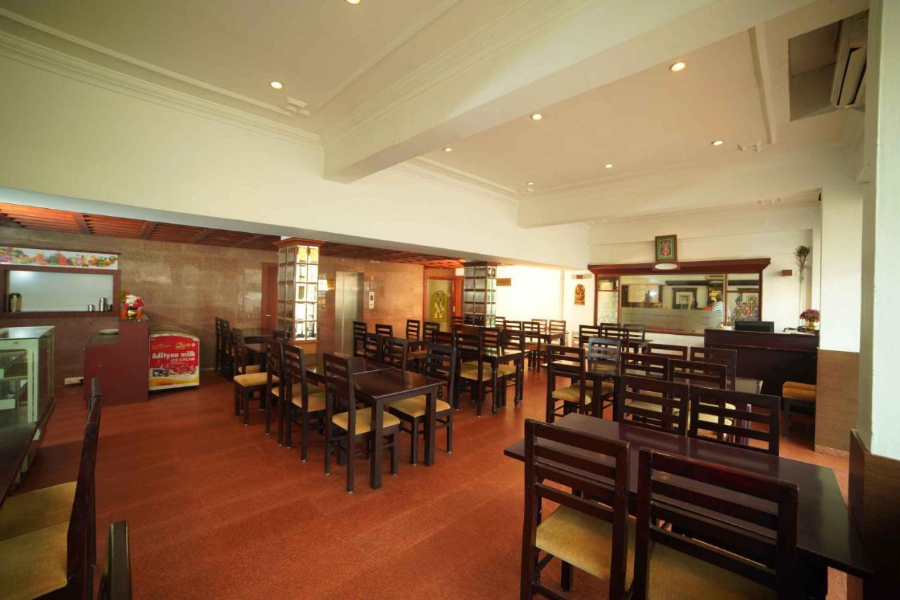 The Vyshakh Hotel Guruvāyūr Екстериор снимка