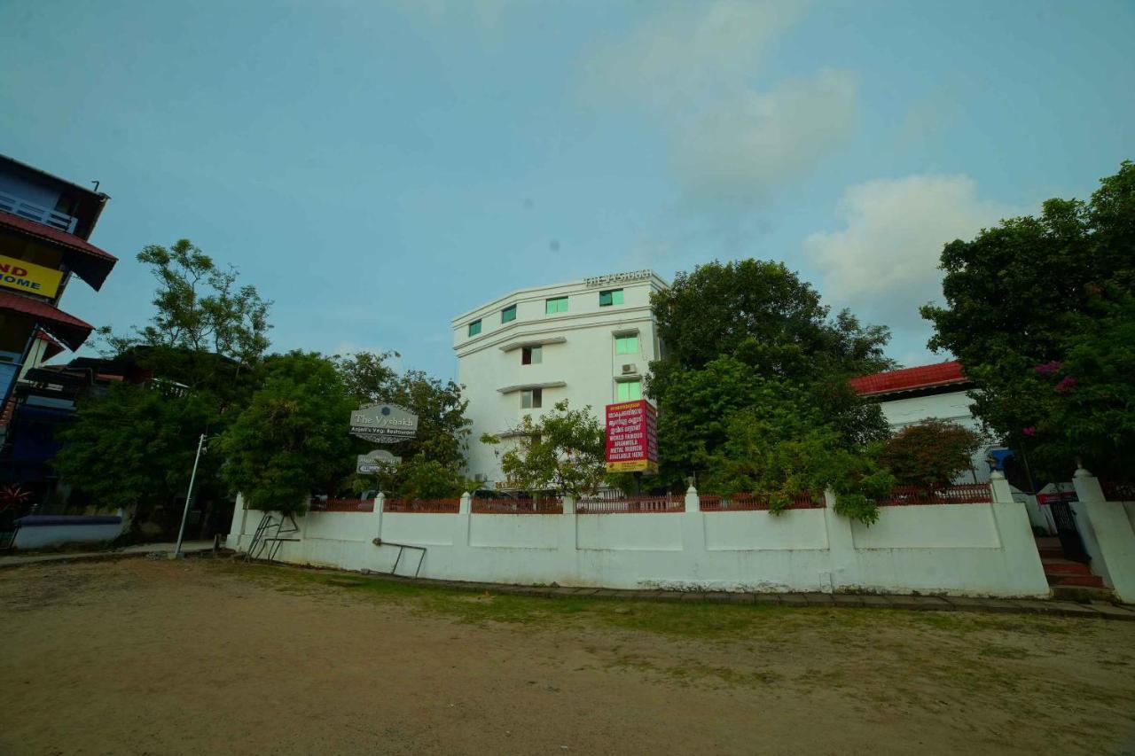 The Vyshakh Hotel Guruvāyūr Екстериор снимка